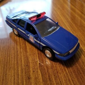 Wisconsin State Police Road Champs die cast police car 1:43 scale
